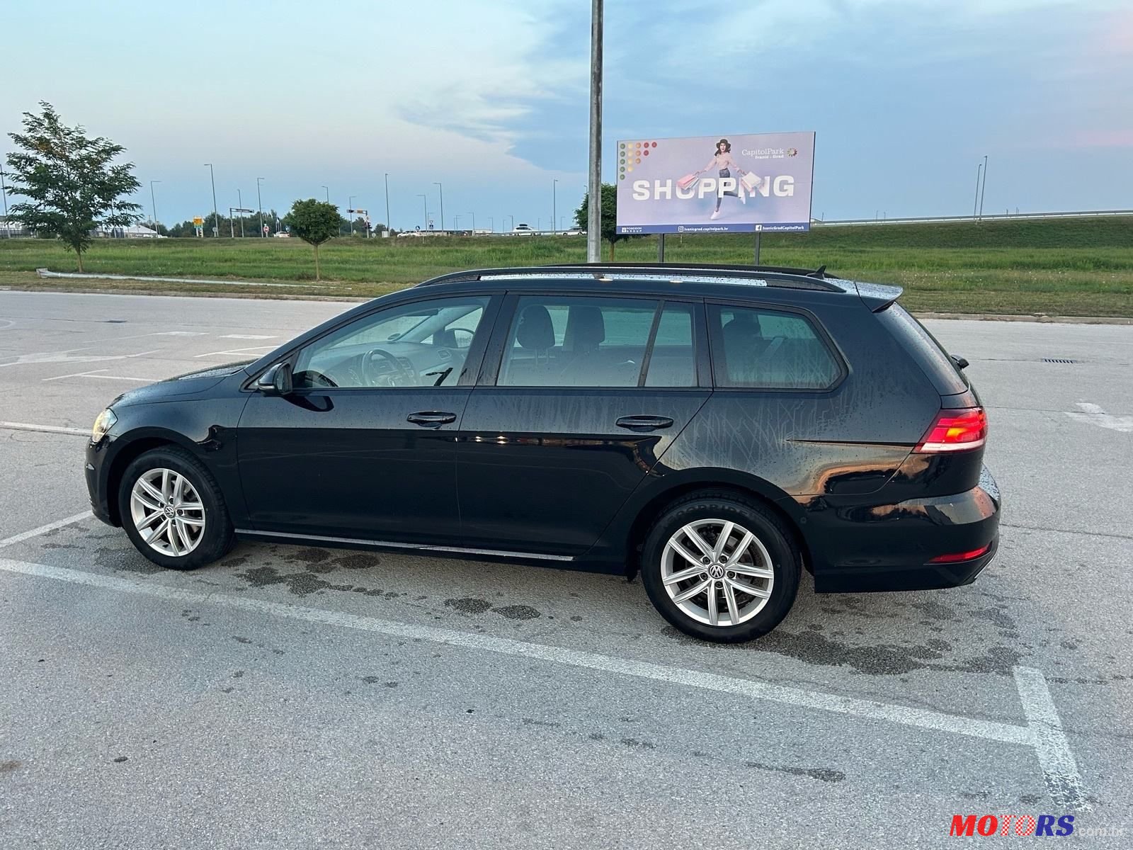 2017' Volkswagen Golf VII Variant photo #4