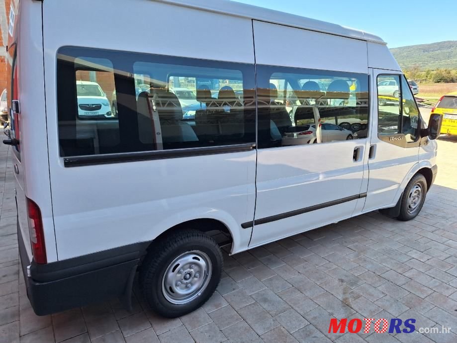 2010' Ford Transit Kombi photo #4