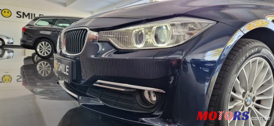 2013' BMW Serija 3 318D photo #6