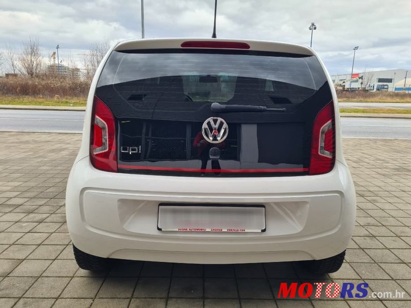 2015' Volkswagen Up! 1,0 Up! photo #4