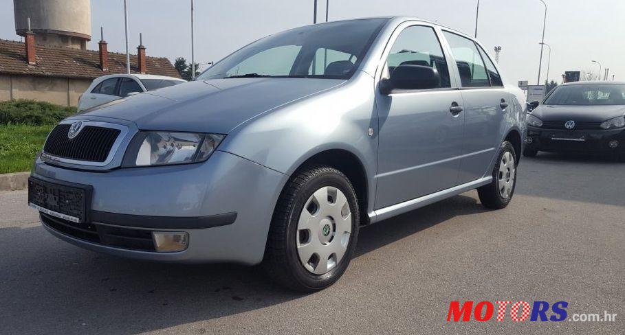 2005' Skoda Fabia Sedan 1.2 16V photo #2