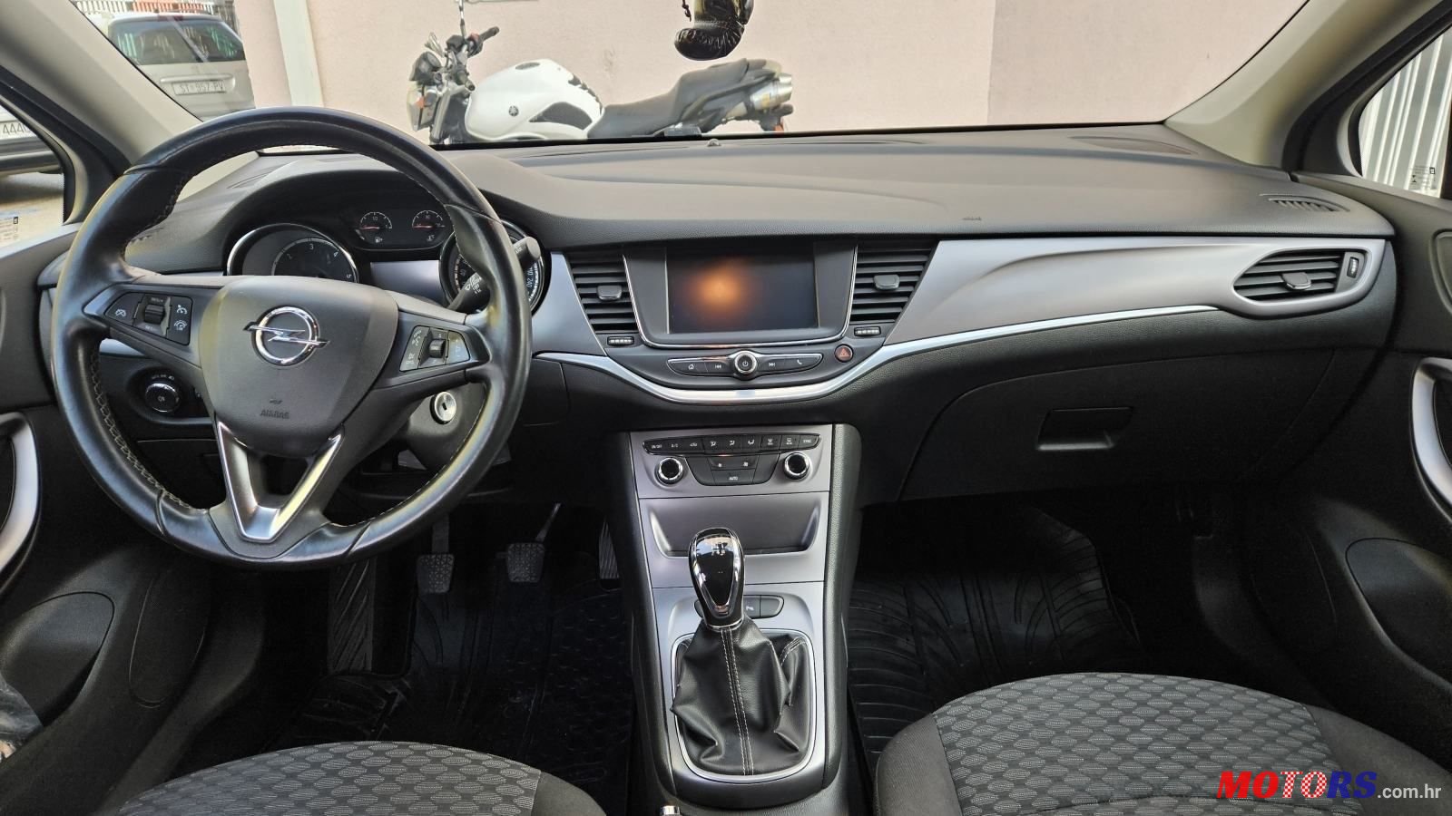 2016' Opel Astra Karavan photo #6