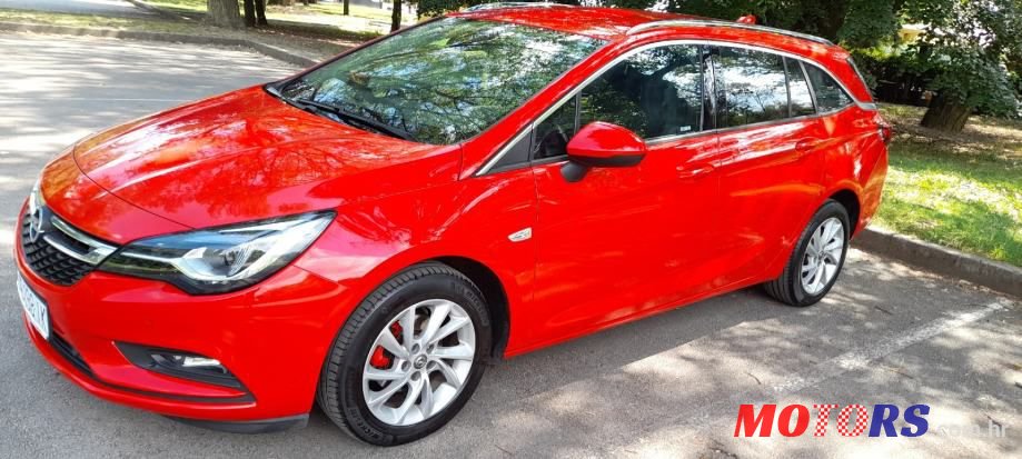 2018' Opel Astra Karavan photo #4