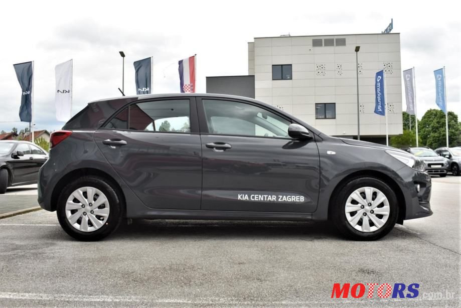 2023' Kia Rio photo #5