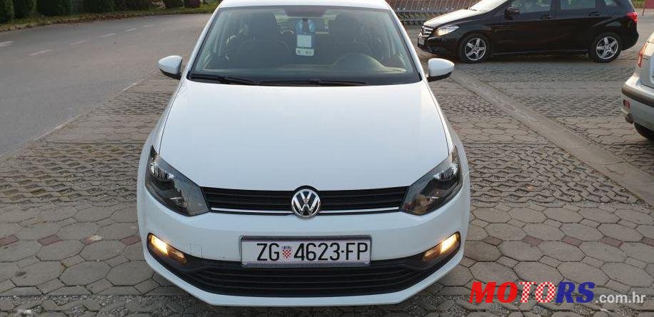 2015' Volkswagen Polo photo #1