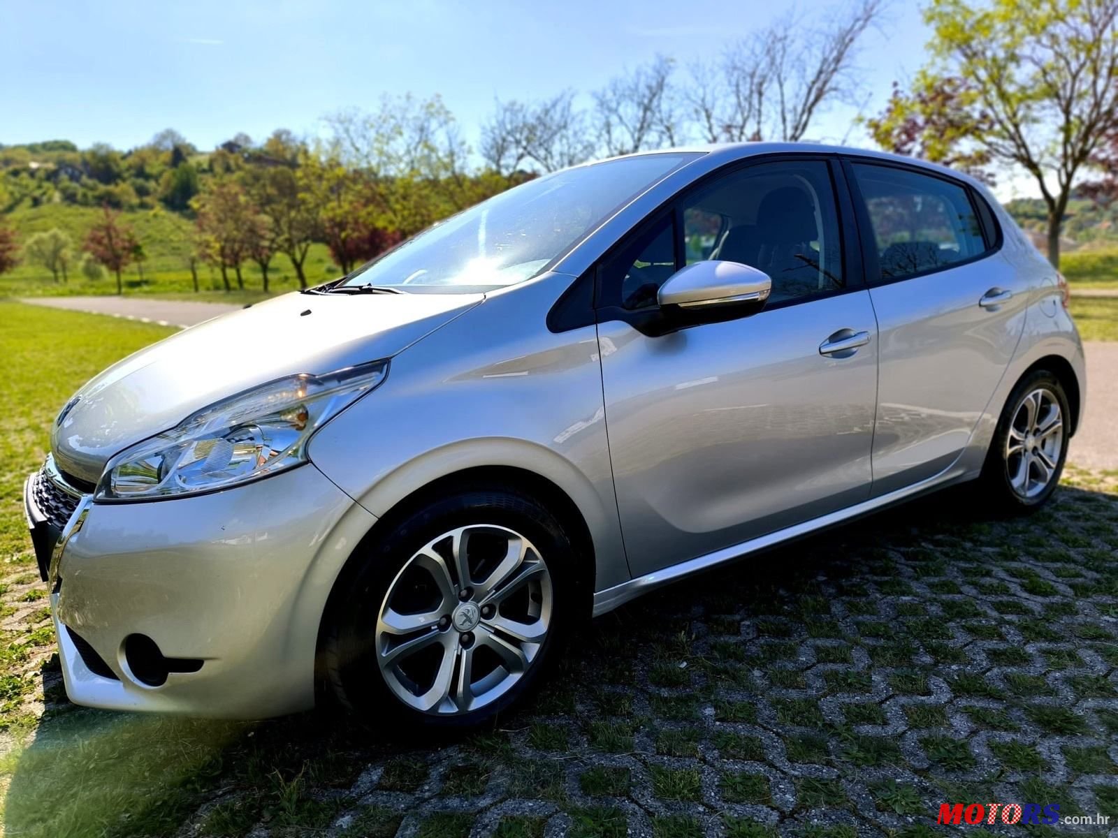 2012' Peugeot 208 1,4 Hdi photo #2