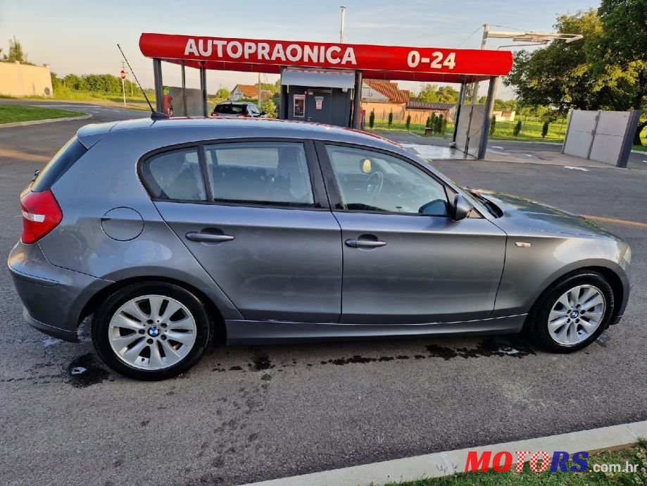 2011' BMW Serija 1 116I photo #4