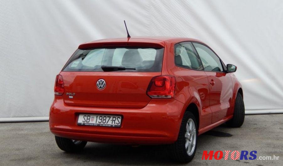 2010' Volkswagen Polo photo #1