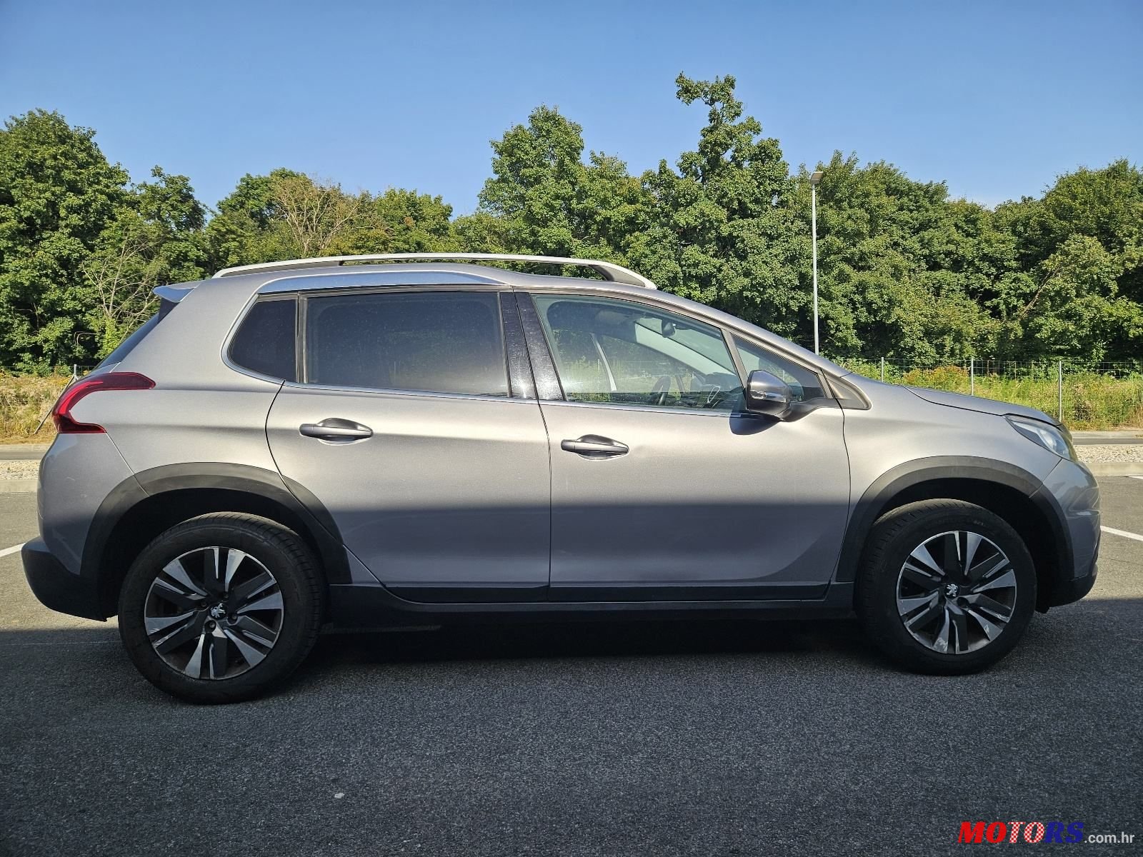 2019' Peugeot 2008 1.2 E-Vti photo #3