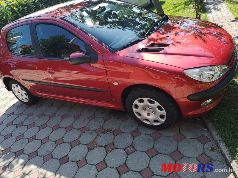 2004' Peugeot 206 206 1,4 photo #1