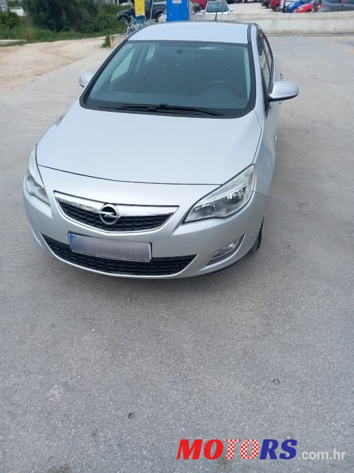2012' Opel Astra 1,7 Cdti photo #1