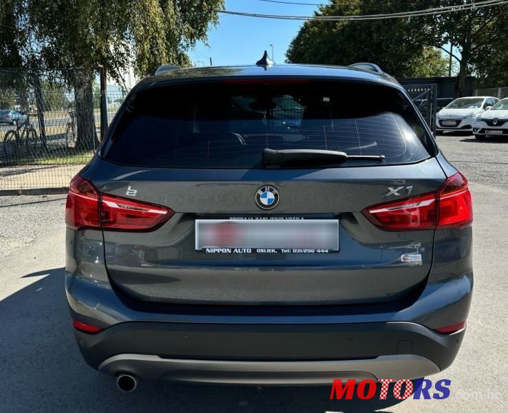 2016' BMW X1 18D photo #5