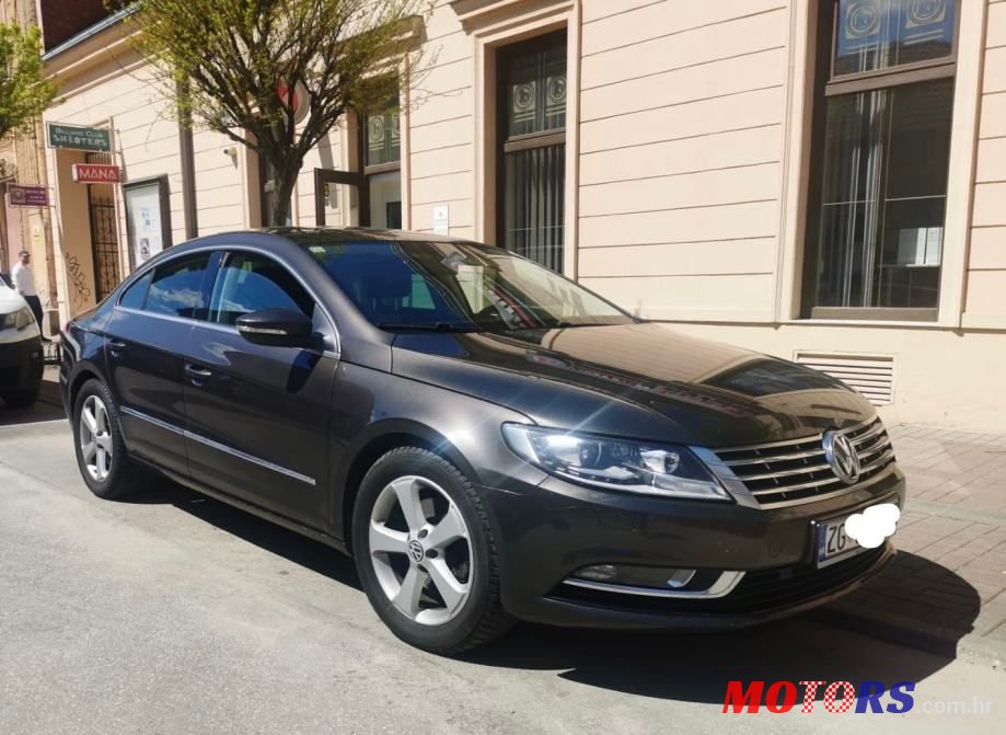 2014' Volkswagen Passat photo #2