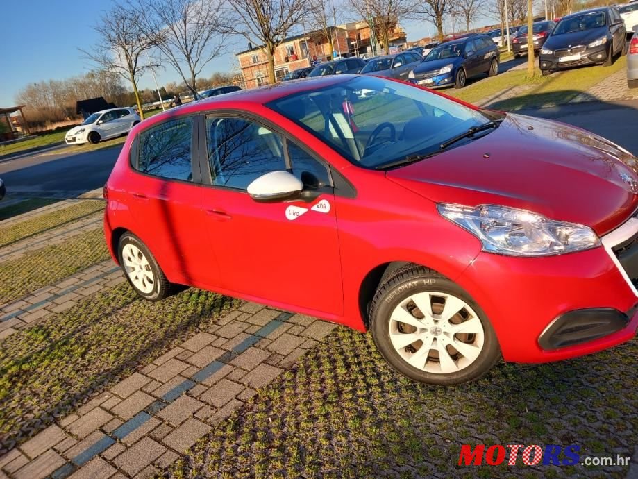 2017' Peugeot 208 1,2 Puretech photo #2