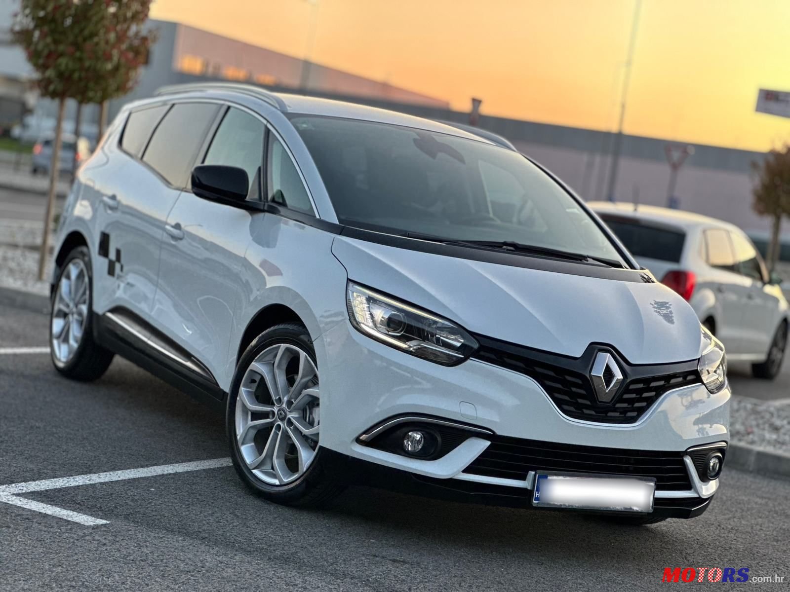 2019' Renault Grand Scenic Blue Dci 120 photo #1