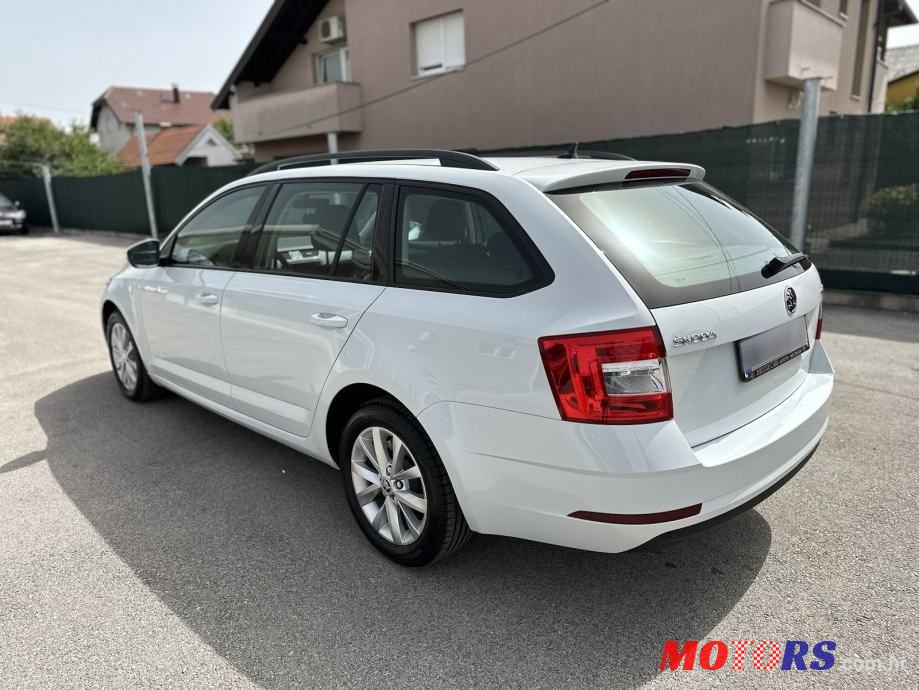 2020' Skoda Octavia 1.6Tdi photo #5