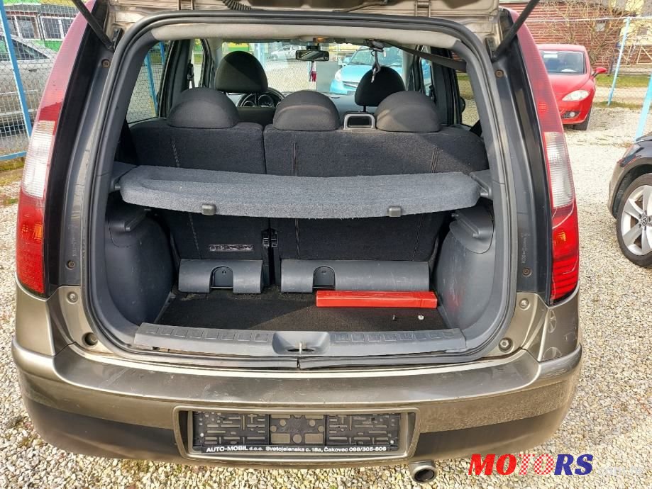 2008' Mitsubishi Colt photo #6