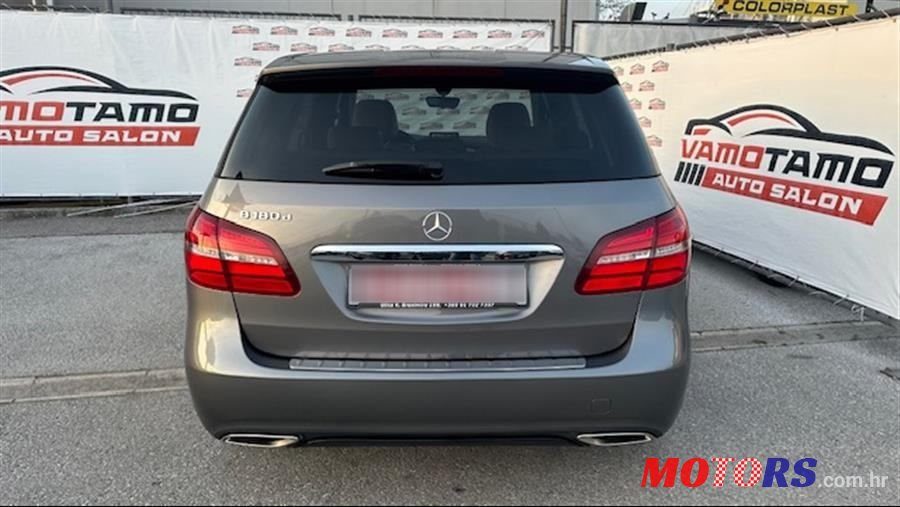 2018' Mercedes-Benz B-Klasa 180 photo #6