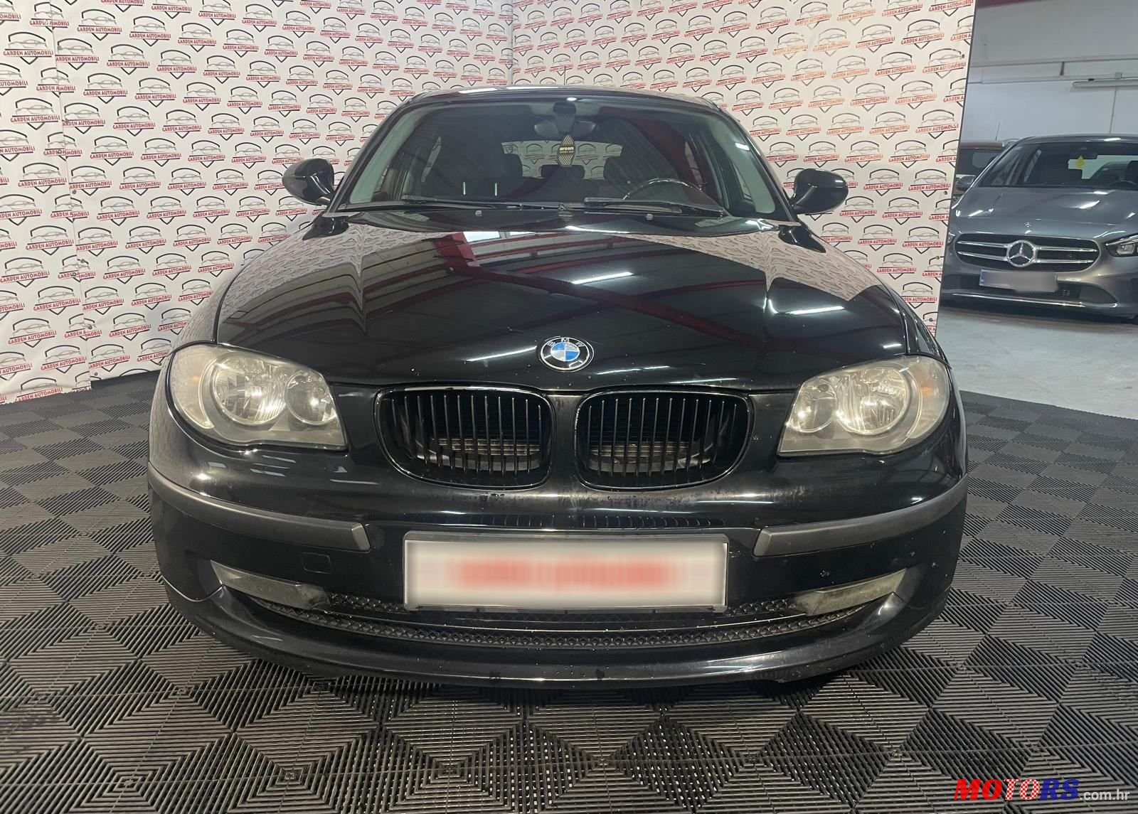 2010' BMW Serija 1 118D photo #4