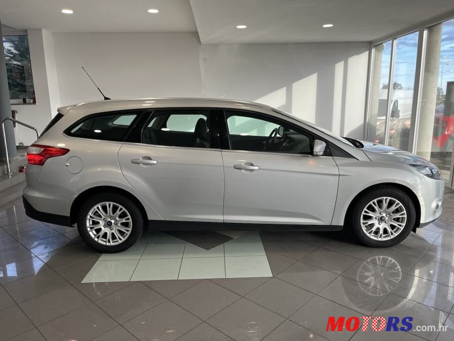 2013' Ford Focus Karavan photo #4