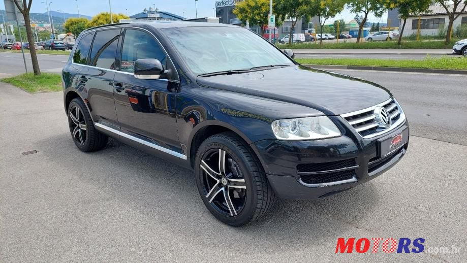 2006' Volkswagen Touareg photo #1