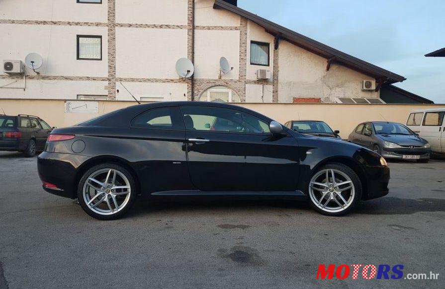 2010' Alfa Romeo GT 1,9 Jtd M-Jet Sport photo #1