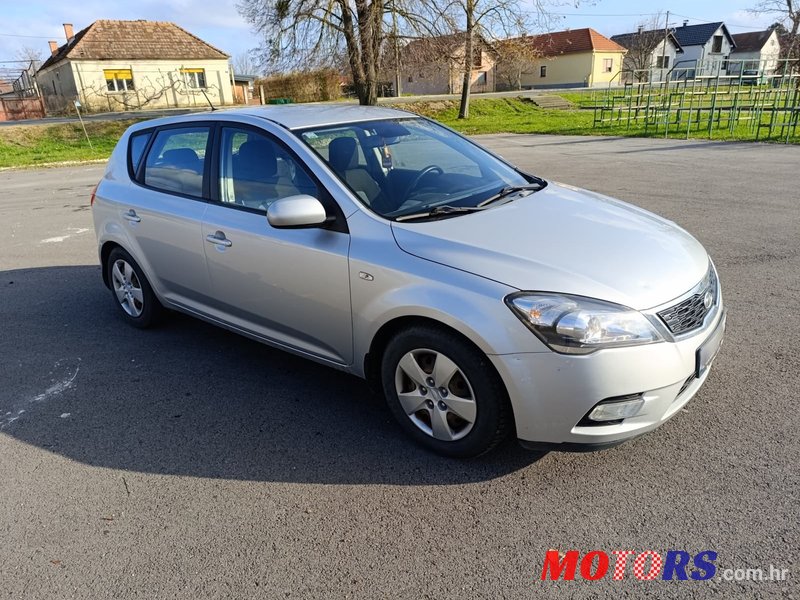 2010' Kia Ceed 1,6 Crdi photo #1