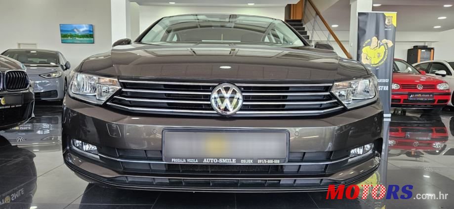 2018' Volkswagen Passat photo #3