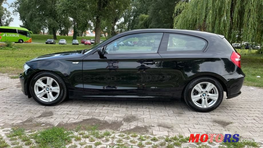 2009' BMW Serija 1 118D photo #4