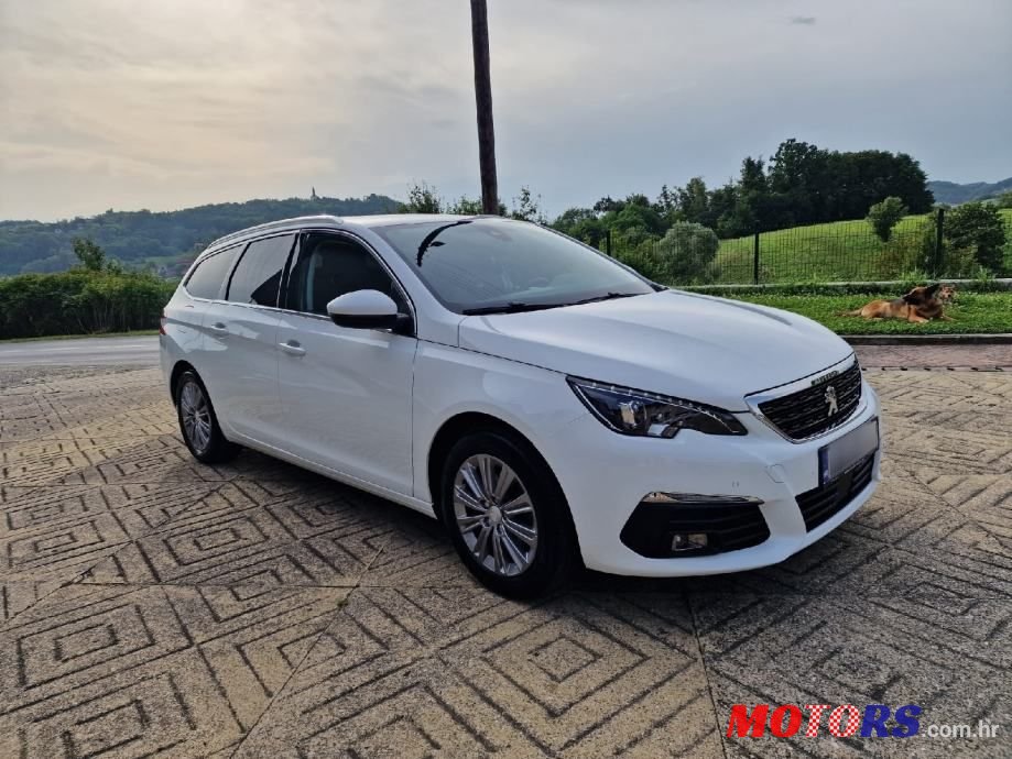 2020' Peugeot 308 Sw photo #1