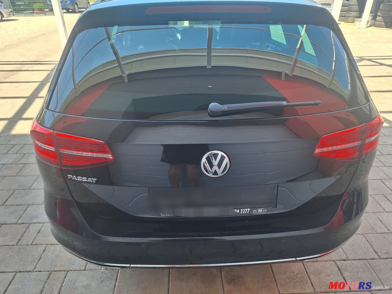 2017' Volkswagen Passat Variant photo #5