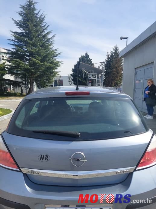 2005' Opel Astra photo #4