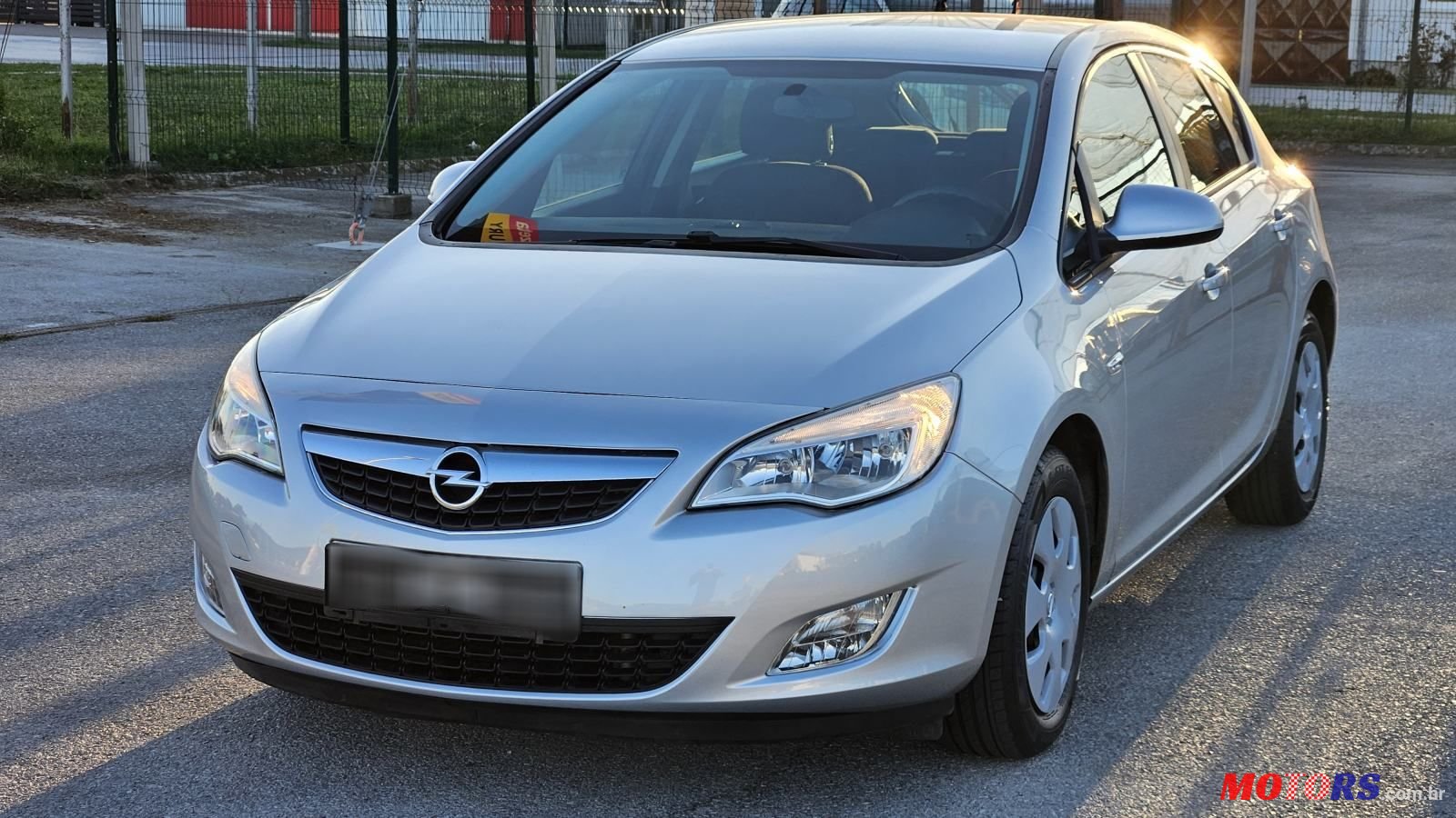2011' Opel Astra 1,4 Sport photo #1