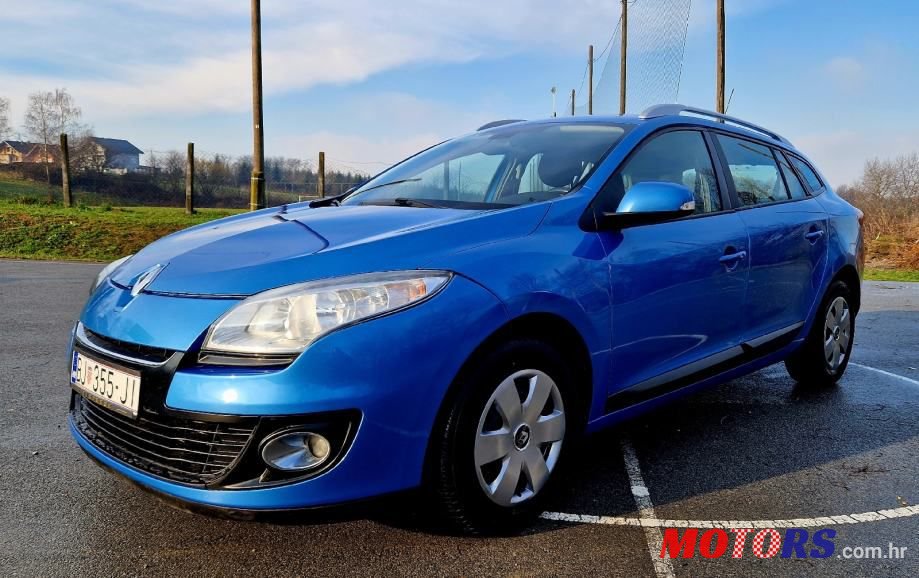 2012' Renault Megane Grandtour photo #1