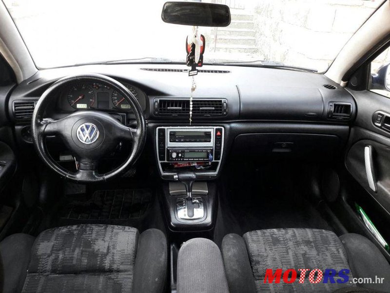 1999' Volkswagen Passat 2,5 Tdi photo #3
