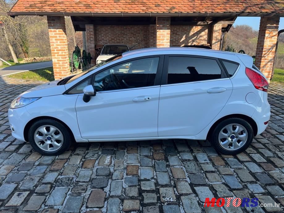 2010' Ford Fiesta 1,6 photo #3