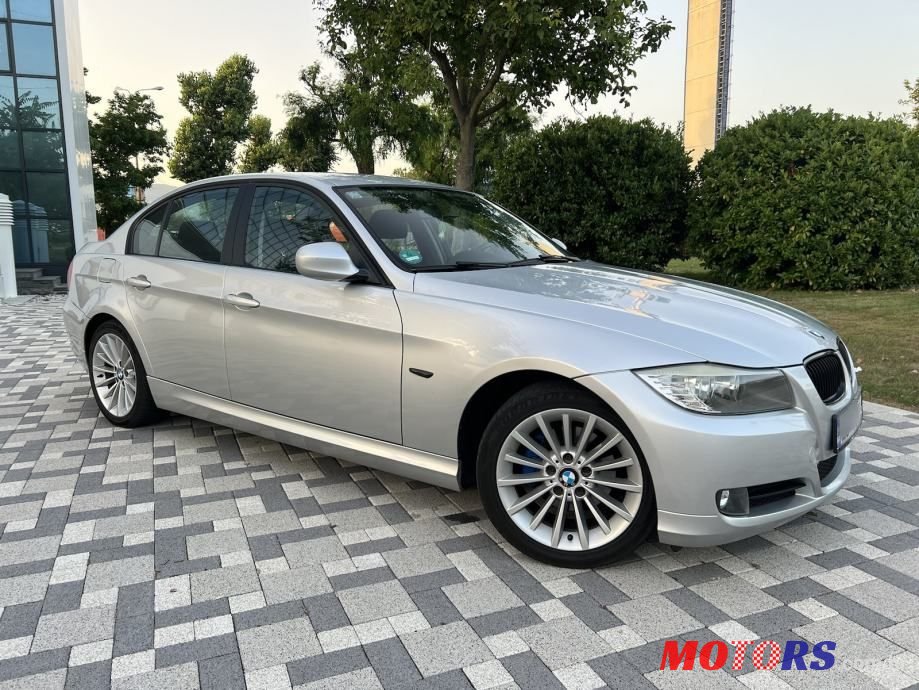 2010' BMW Serija 3 316D photo #6