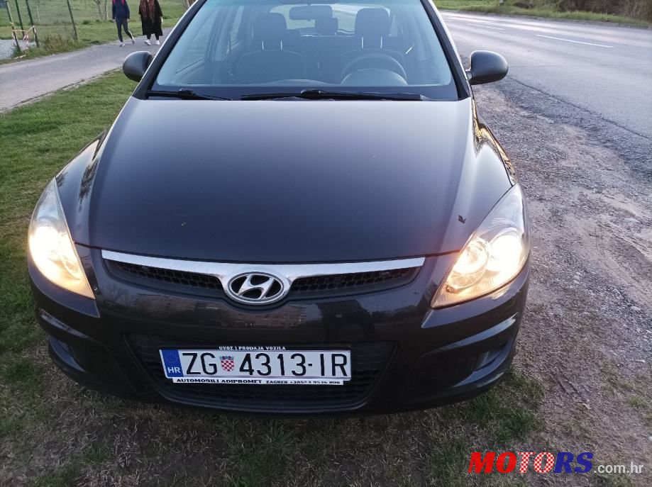 2010' Hyundai i30 1,6 Crdi photo #3