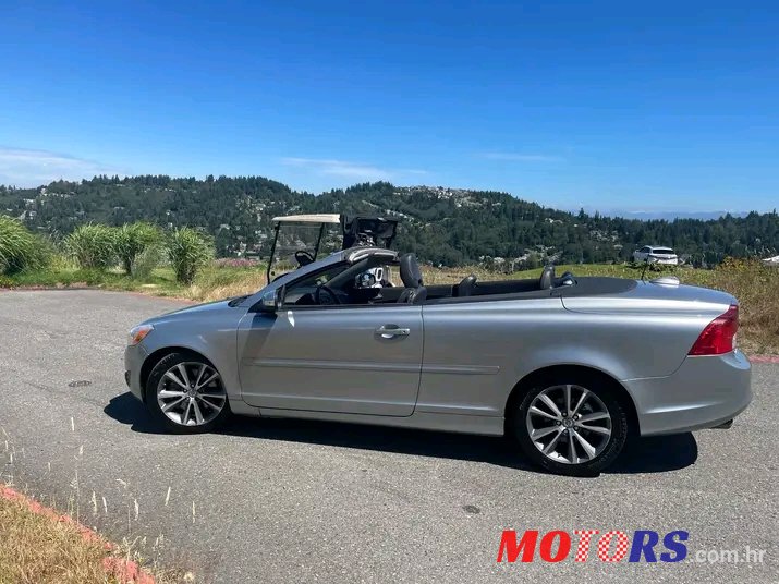 2011' Volvo V70 Convertible photo #7