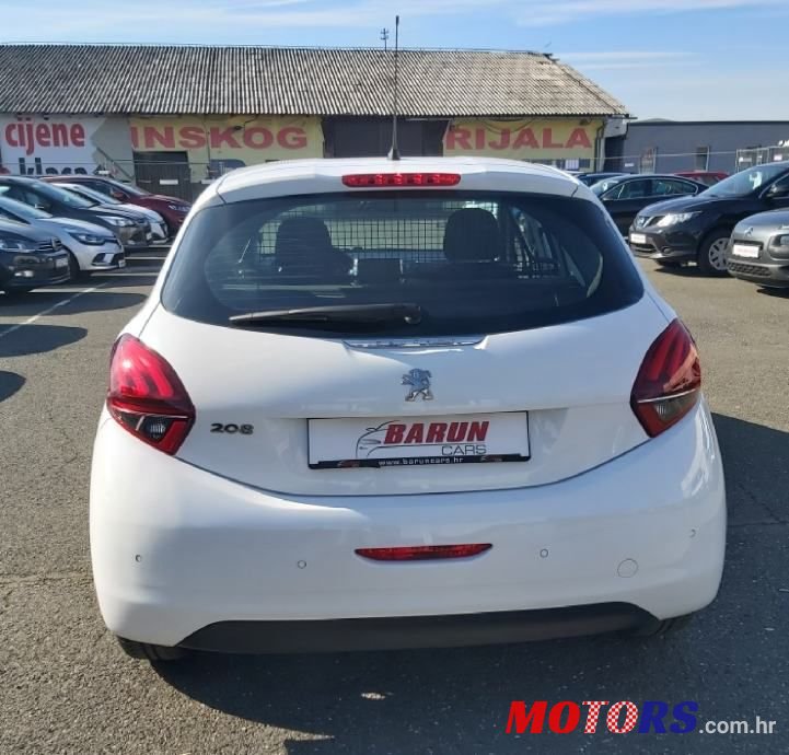 2017' Peugeot 208 photo #5