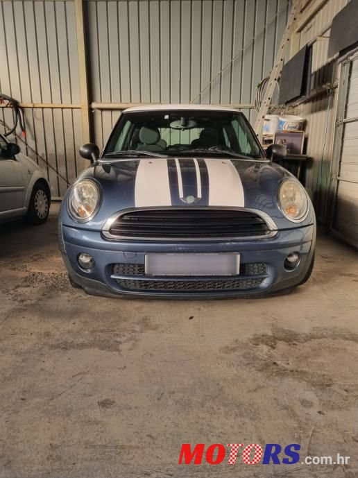 2010' MINI Cooper D photo #4