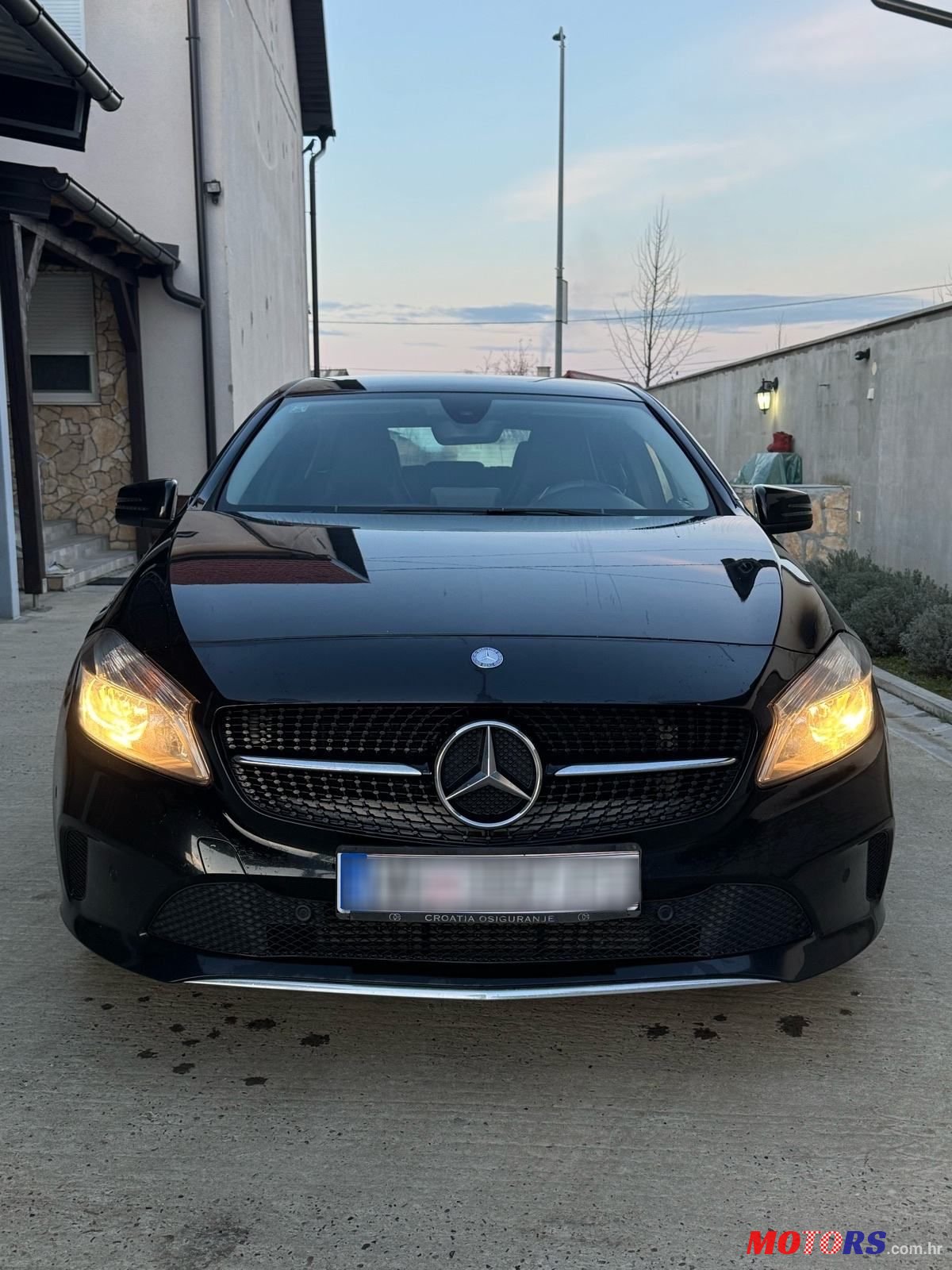 2015' Mercedes-Benz 180 A photo #1