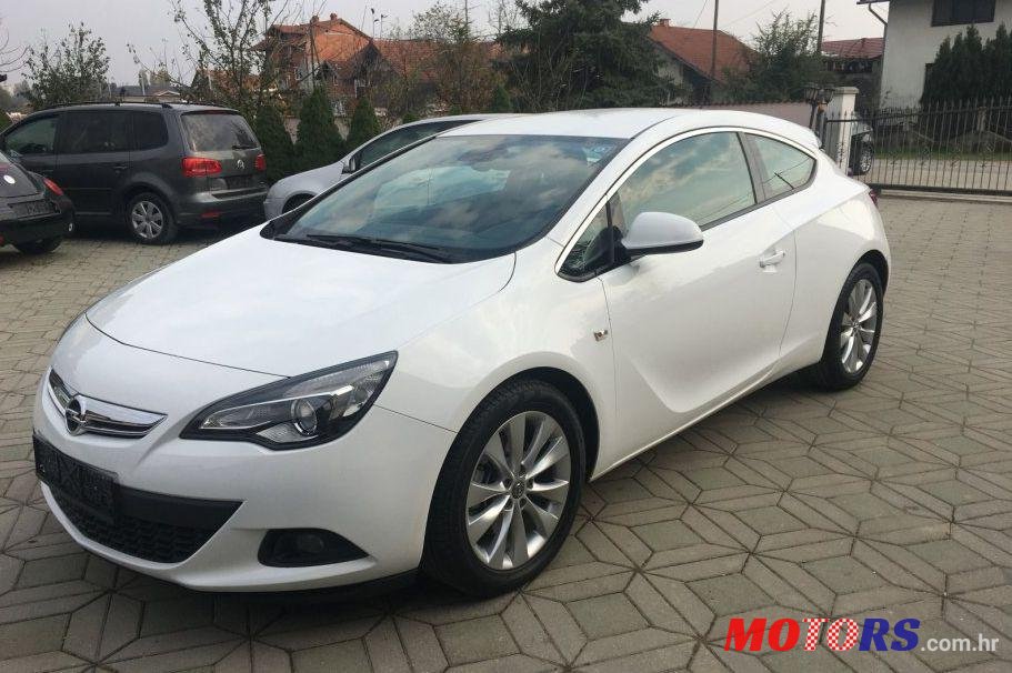 2012' Opel Astra Coupe 1,7 Cdti photo #1