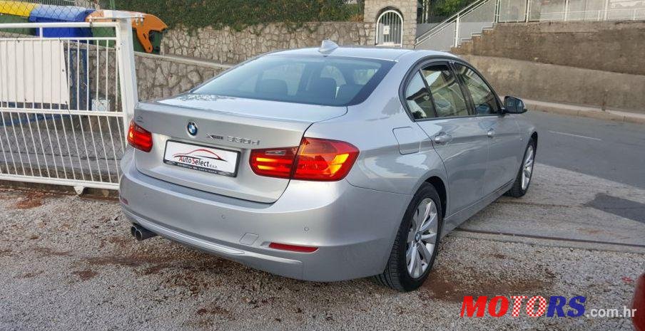 2013' BMW Serija 3 330Xd photo #2