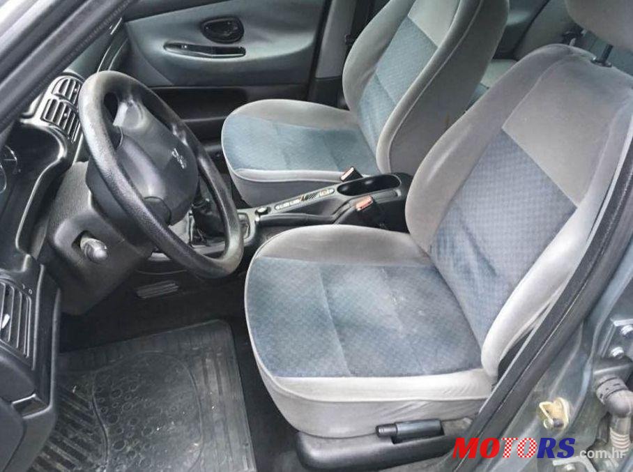 2002' Peugeot 406 Sr 1,8 16V photo #1