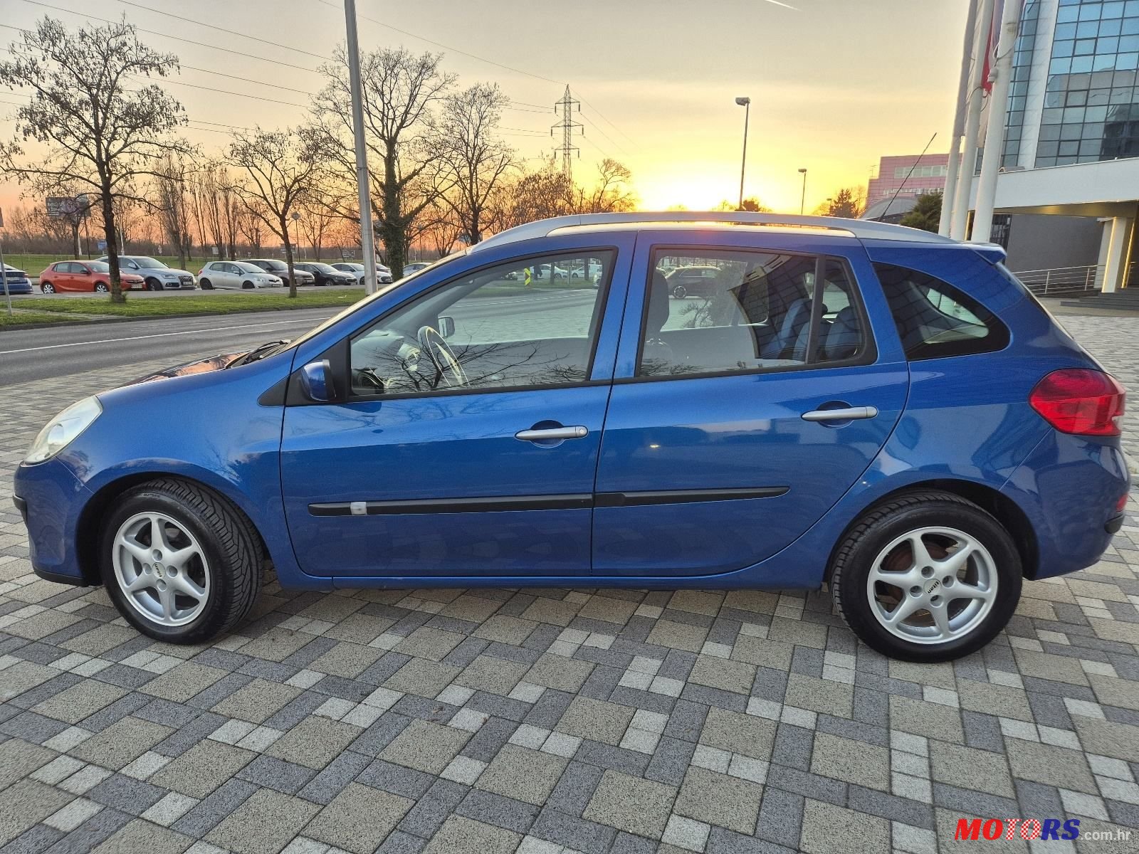 2009' Renault Clio 1,2 16V photo #4