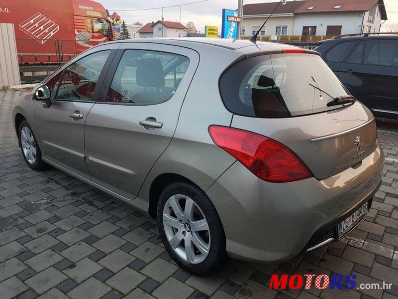 2013' Peugeot 308 1,6 E-Hdi photo #2