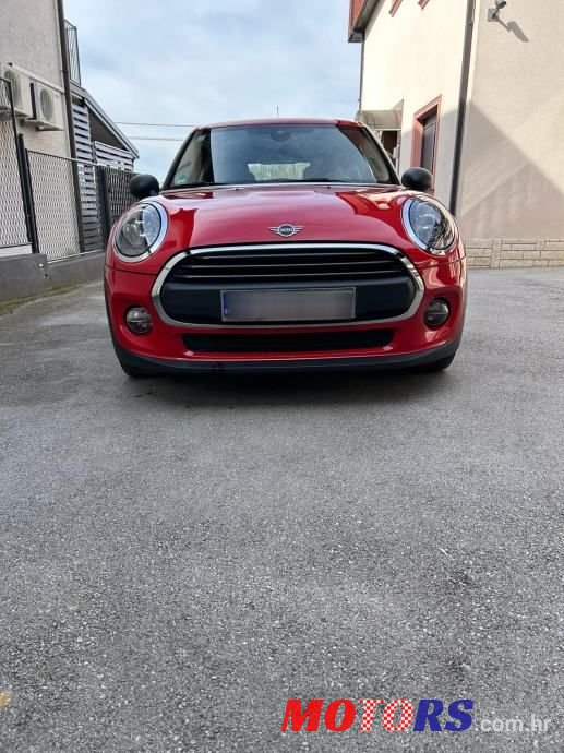 2018' MINI One D photo #2