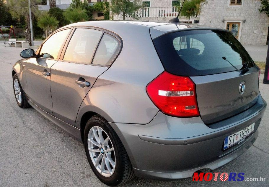 2009' BMW Serija 1 116D photo #2