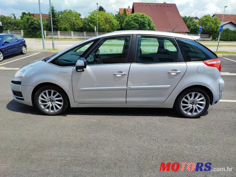 2009' Citroen C4 Picasso photo #6